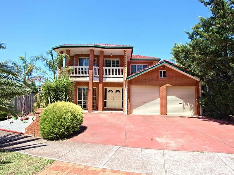 35 Reed Cres, Taylors Lakes, VIC 3038