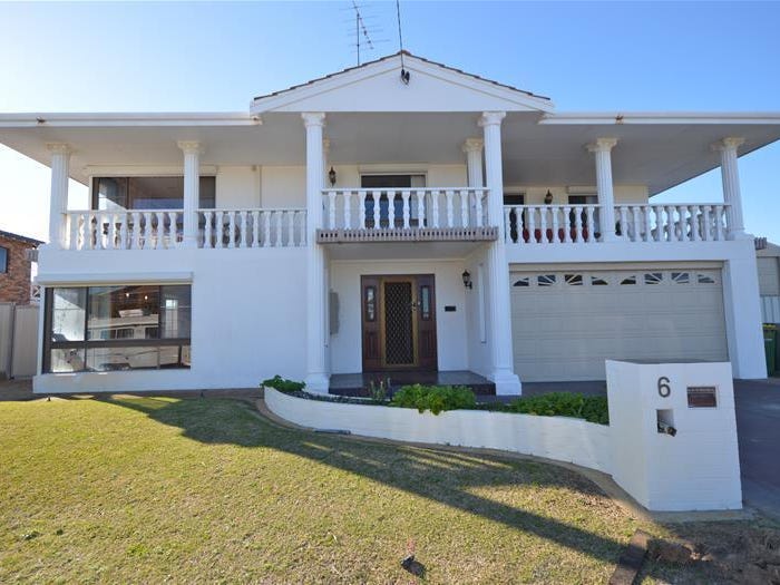 6 Penguin Road, Shoalwater, WA 6169