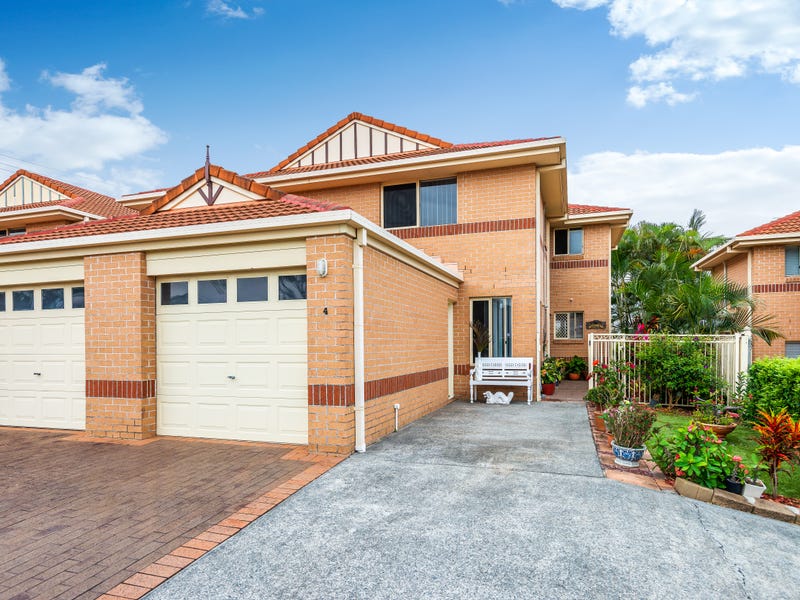 4/427 Pine Ridge Road, Runaway Bay, QLD 4216