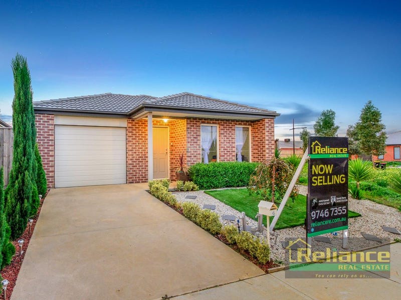 4 Amble Way, Melton South, Vic 3338