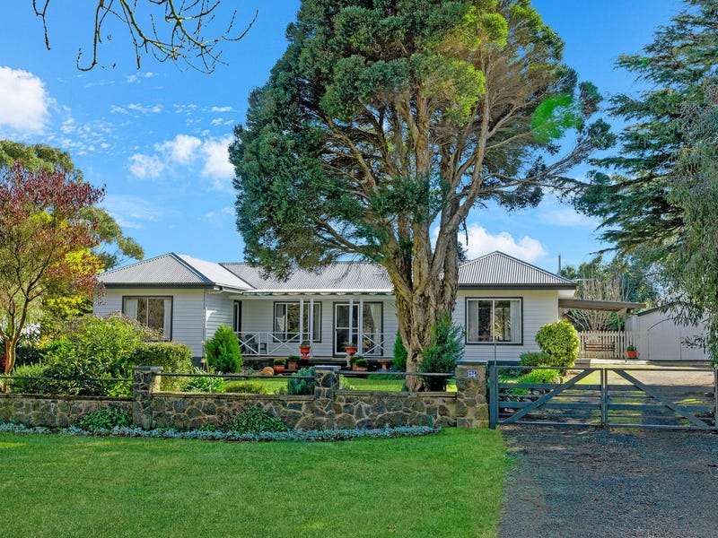 134 Watton Street, Penshurst, Vic 3289 Property Details