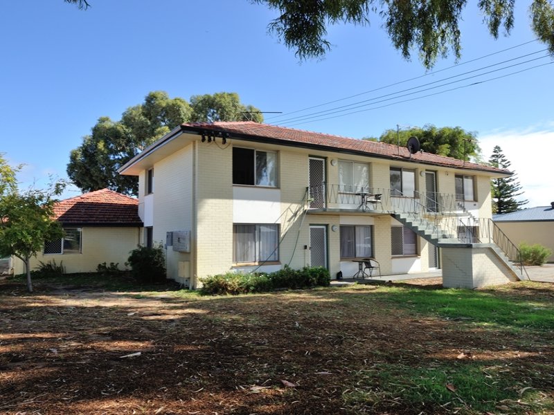 2/18 Waller St, Rockingham, WA 6168 Property Details