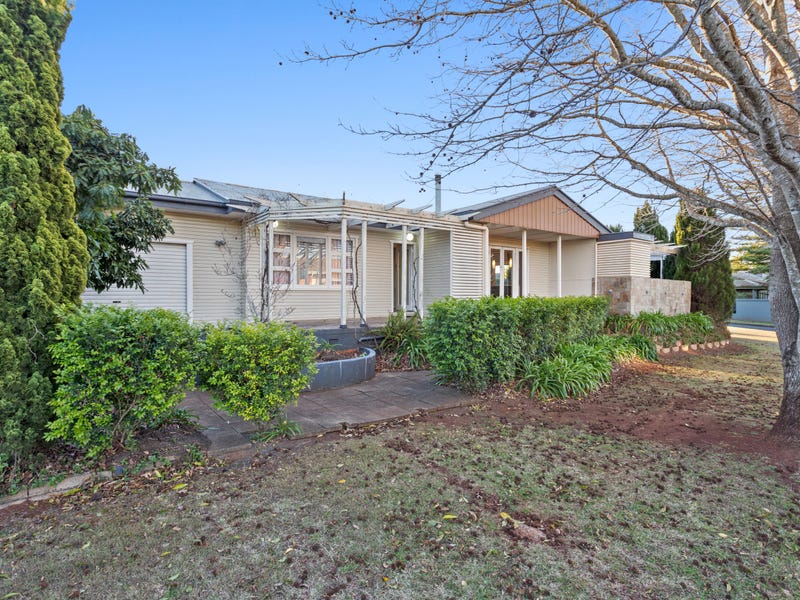 2 Wilma Street, Centenary Heights, Qld 4350