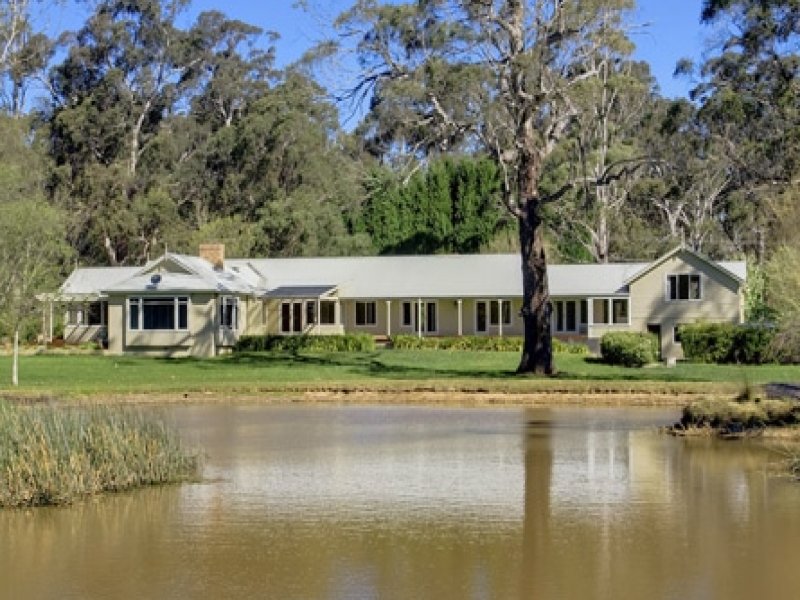 2 Kimberley Drive, Bowral, NSW 2576 Property Details