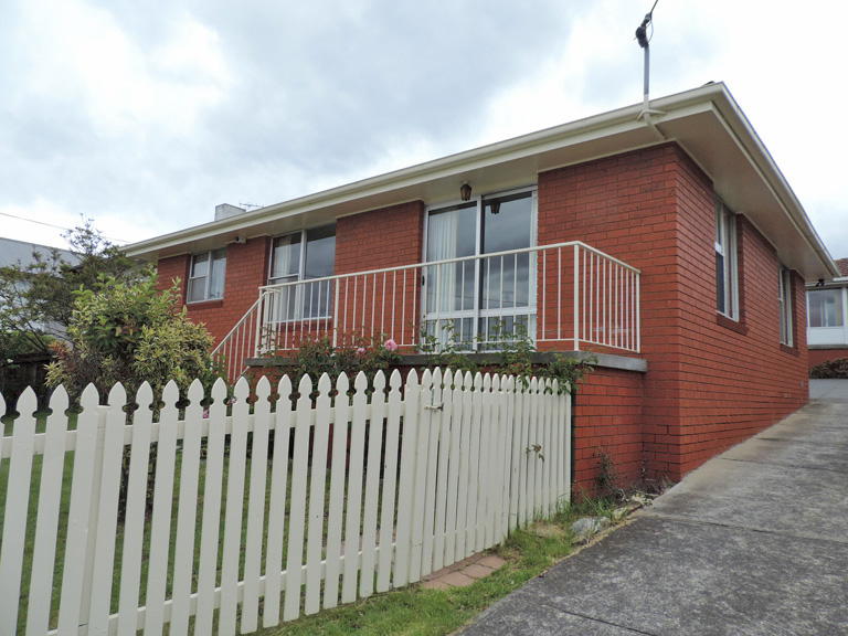 1/13 Queen Street, Bellerive, TAS 7018