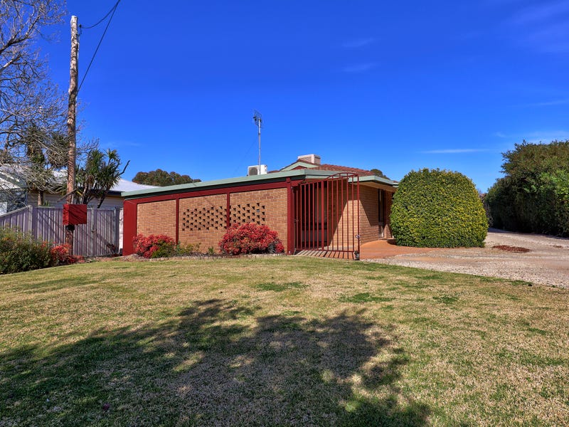 1/226 Henry Street, Deniliquin, NSW 2710