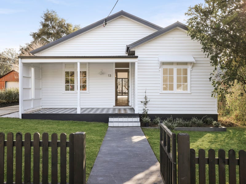 13 Oxley Drive, Mittagong, NSW 2575 House for Sale