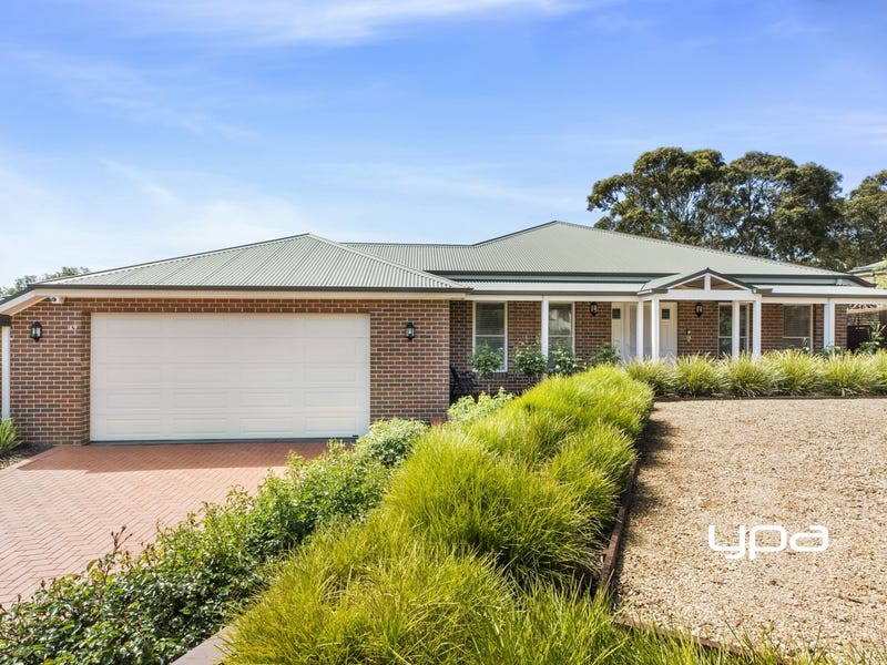 69 Fullwood Drive, Sunbury, Vic 3429 Property Details