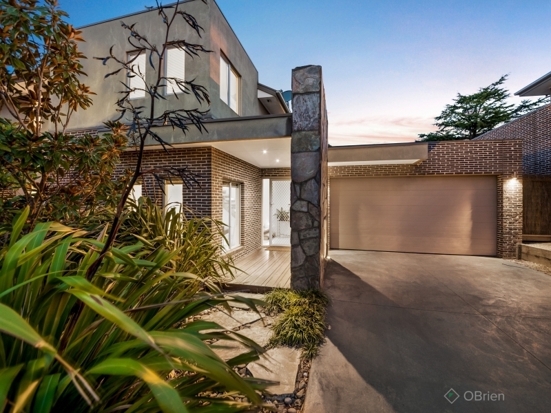 5/4 Buchanan Road, Berwick, Vic 3806 Property Details