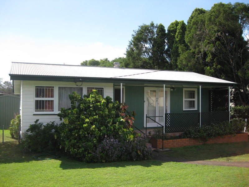 33 St Clements Road, Oxley, Qld 4075 Property Details