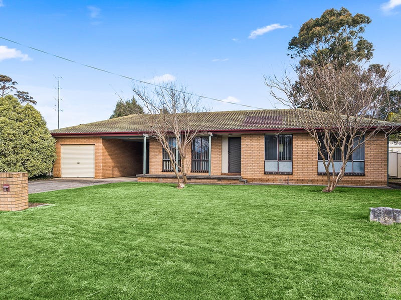 38 Parkes Road, Moss Vale, NSW 2577