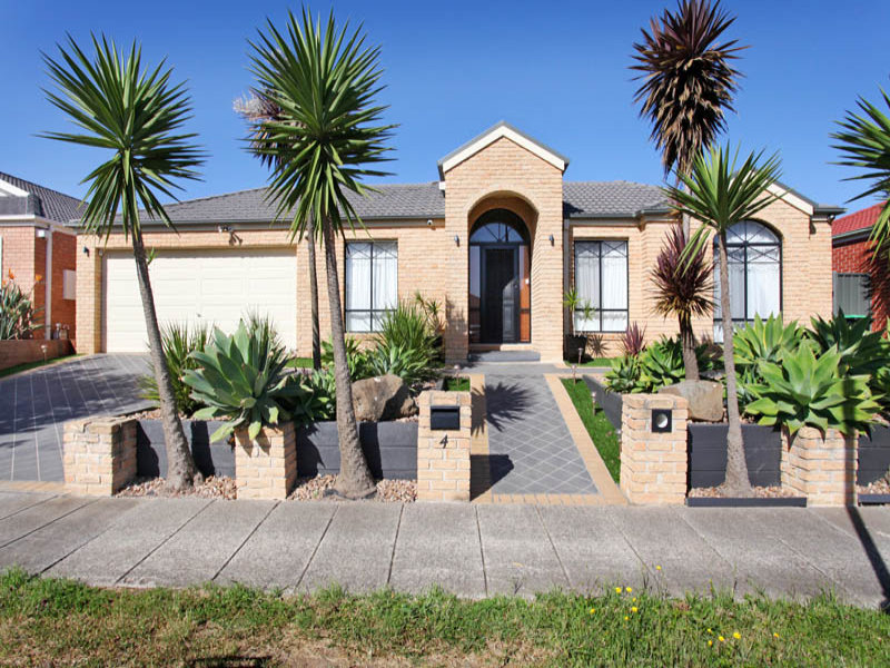 4 Pinnaroo Crescent, Burnside, Vic 3023 Property Details