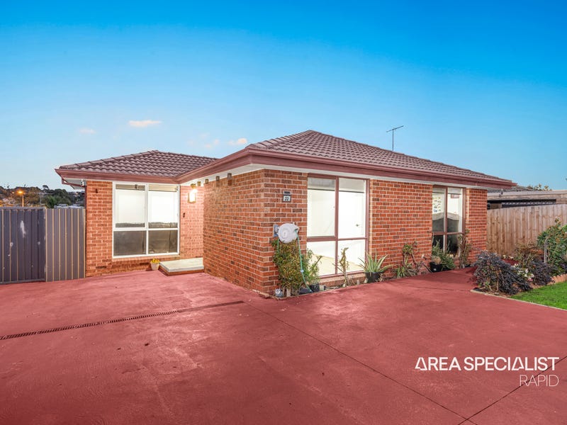 Real Estate & Property for Sale in James Cook Dr, Endeavour Hills, VIC ...