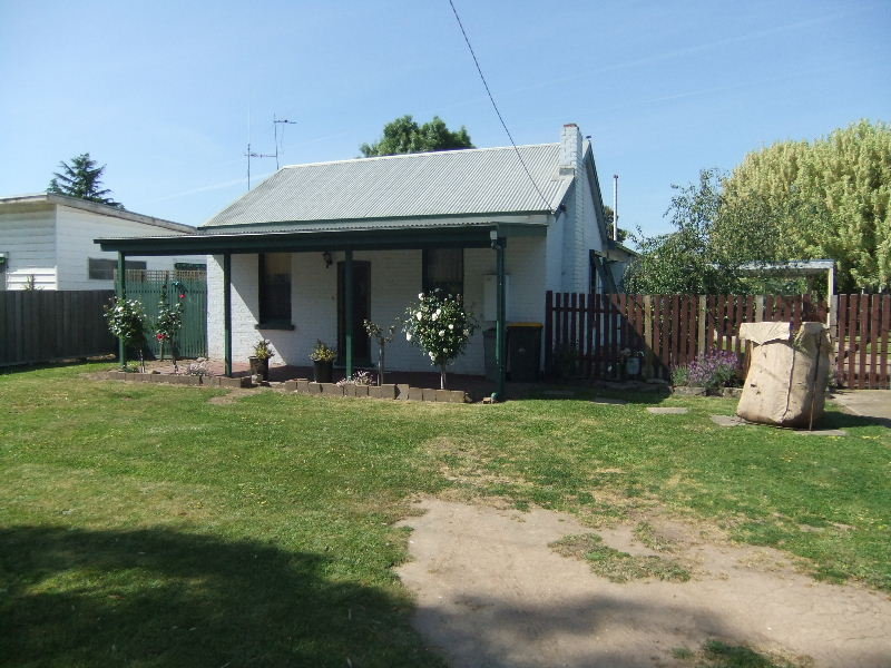 14 Codrington Street, Sale, Vic 3850 Property Details