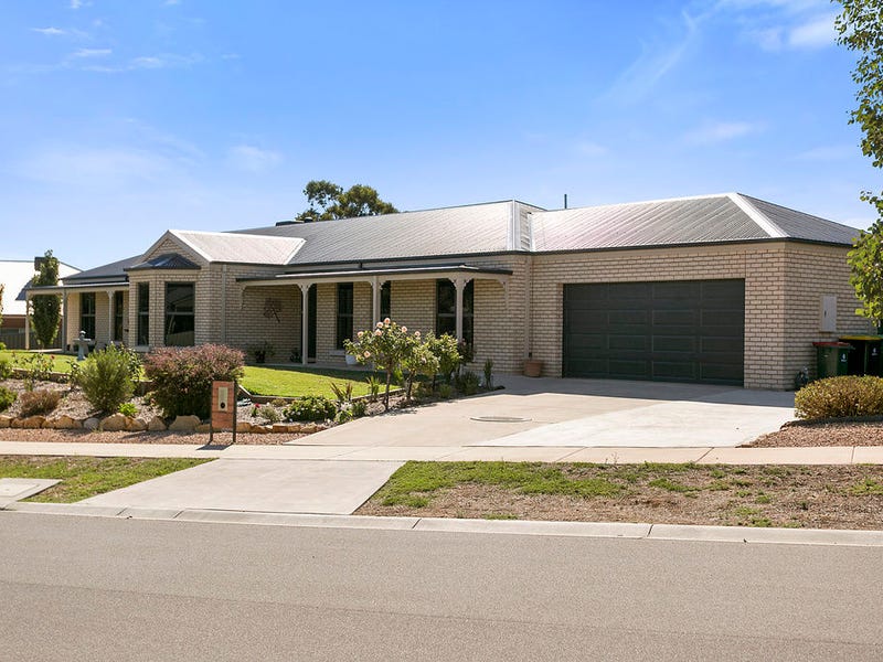 3436 Janelle Drive, Maiden Gully, VIC 3551