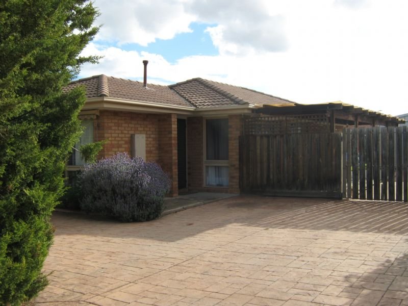 15 Lemco Walk, Delahey, Vic 3037 Property Details