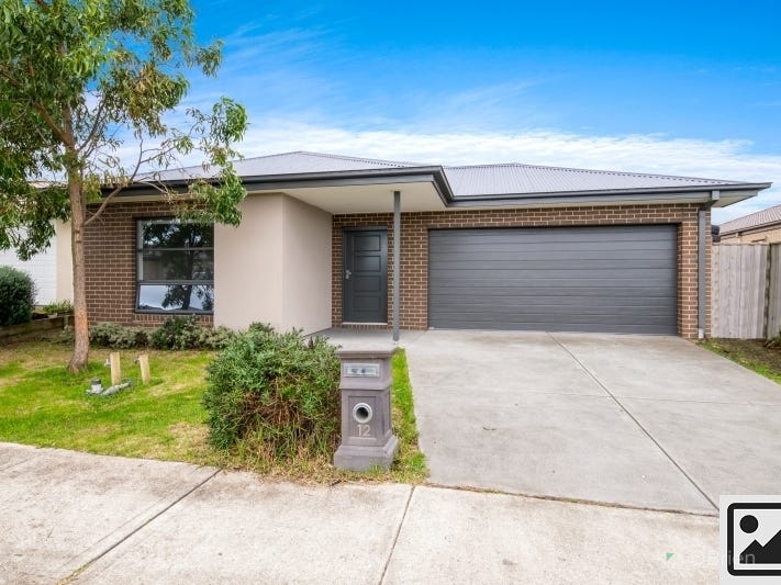 12 Bremer Street, Clyde North, VIC 3978