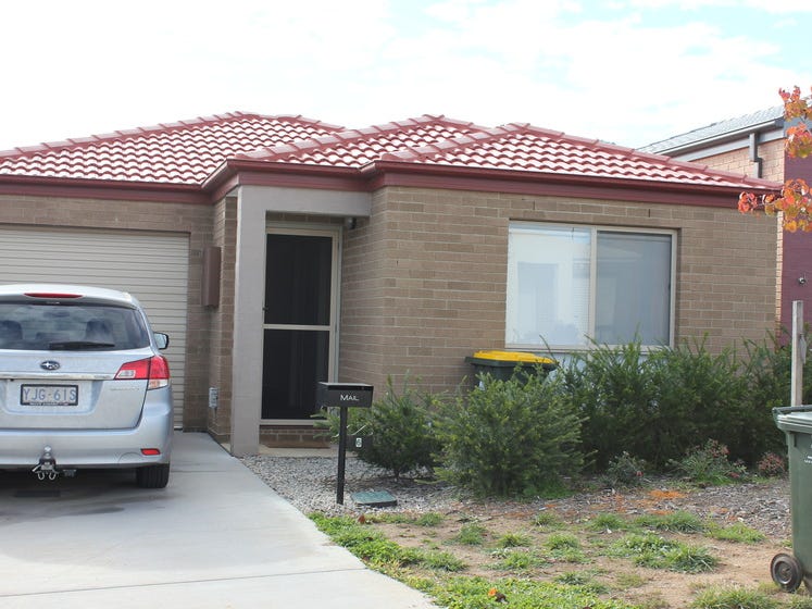 6 Phillipa Weeks Street, Watson, ACT 2602