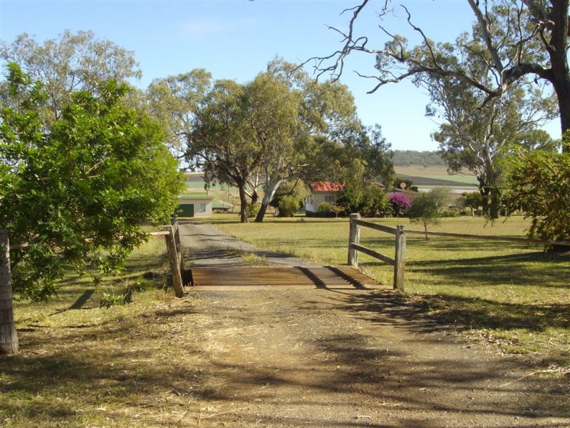 387 Back Plains Road, Felton, QLD 4358