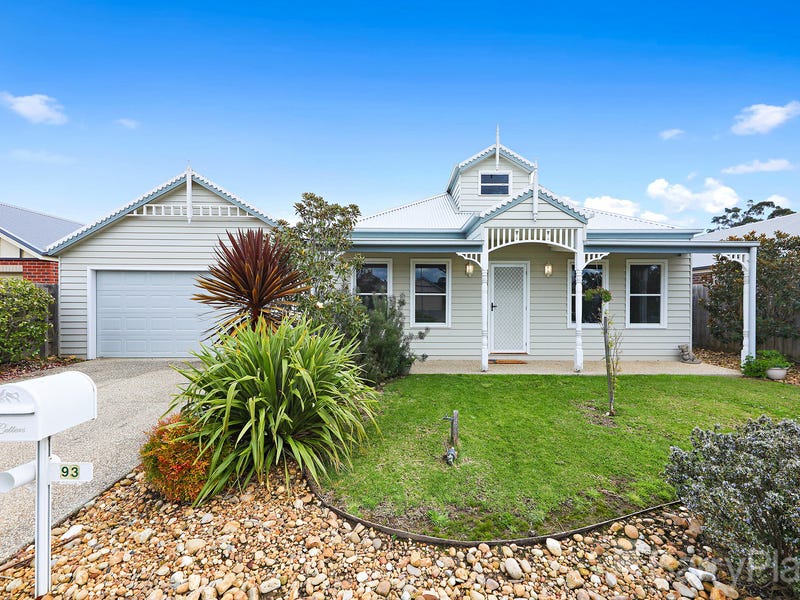 93 Cook Street, Drouin, Vic 3818 Property Details