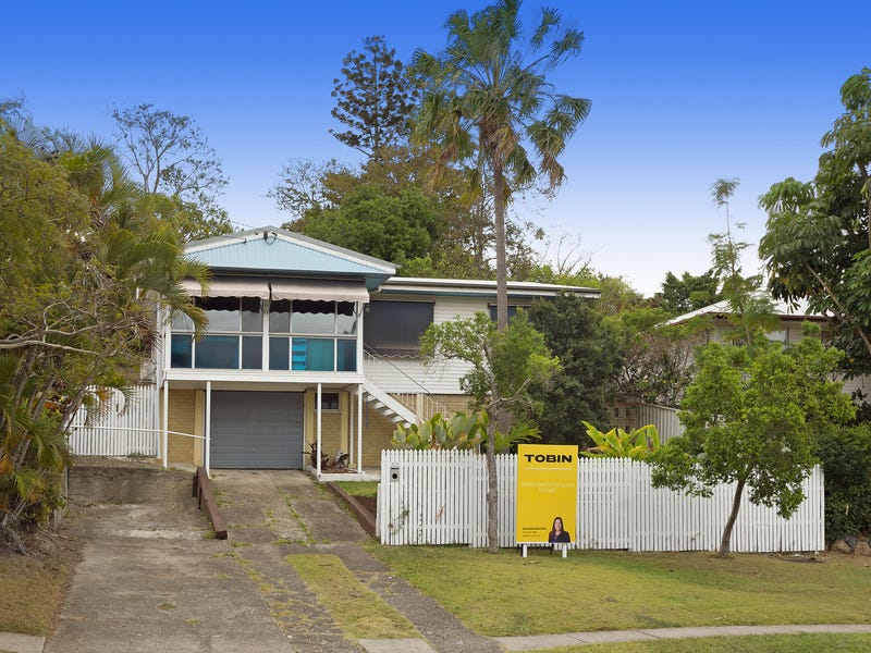 82 Nurstead Street, Camp Hill, Qld 4152