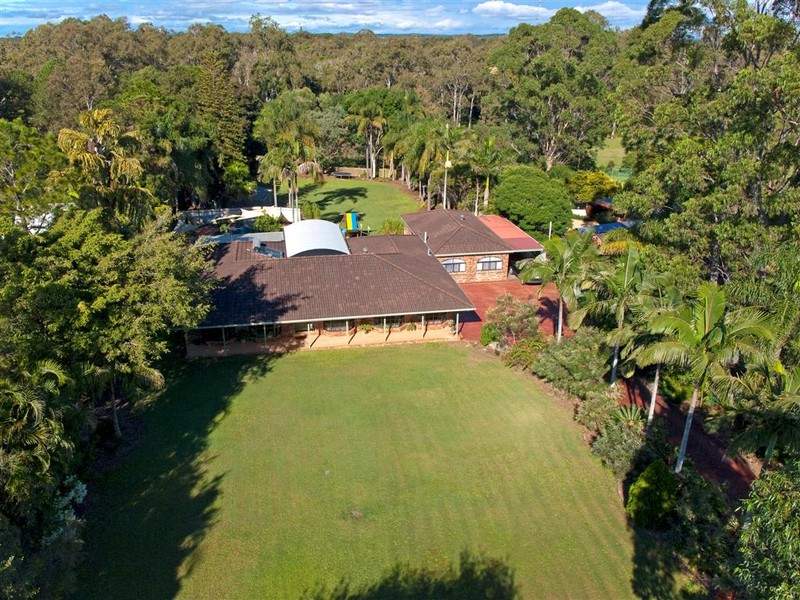 22 Creek Road, Birkdale, Qld 4159 Property Details