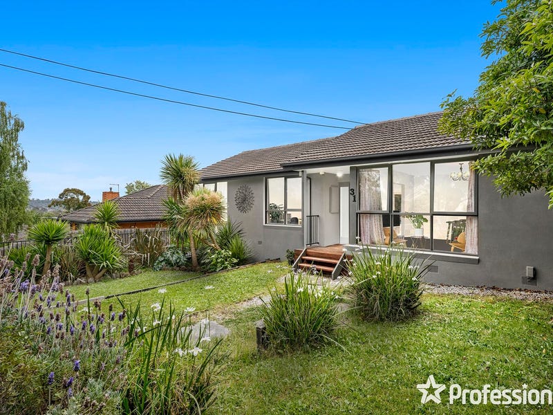 31 Sweetland Road, Mooroolbark, Vic 3138 - Property Details