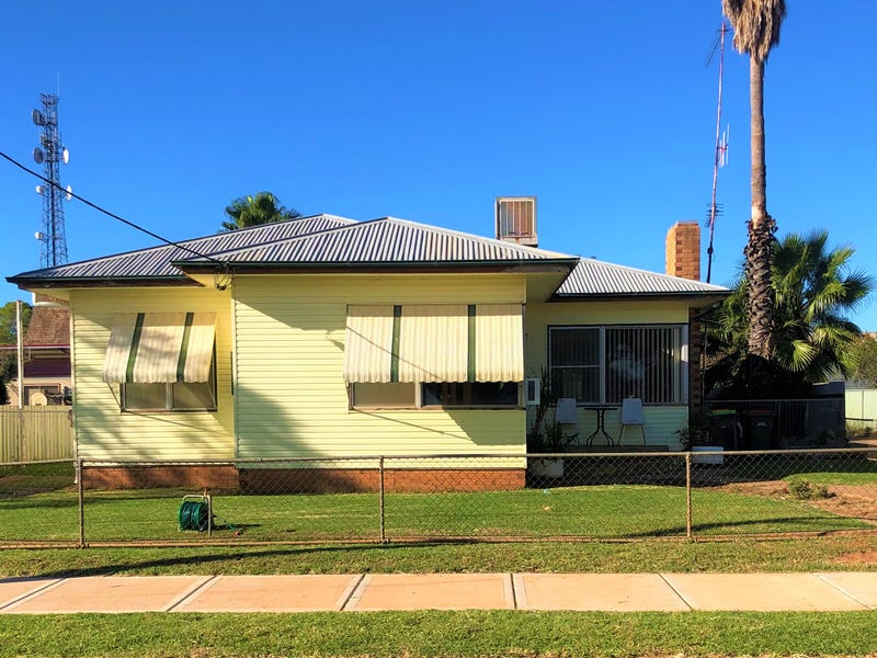 60 Harris Street, Trangie, NSW 2823