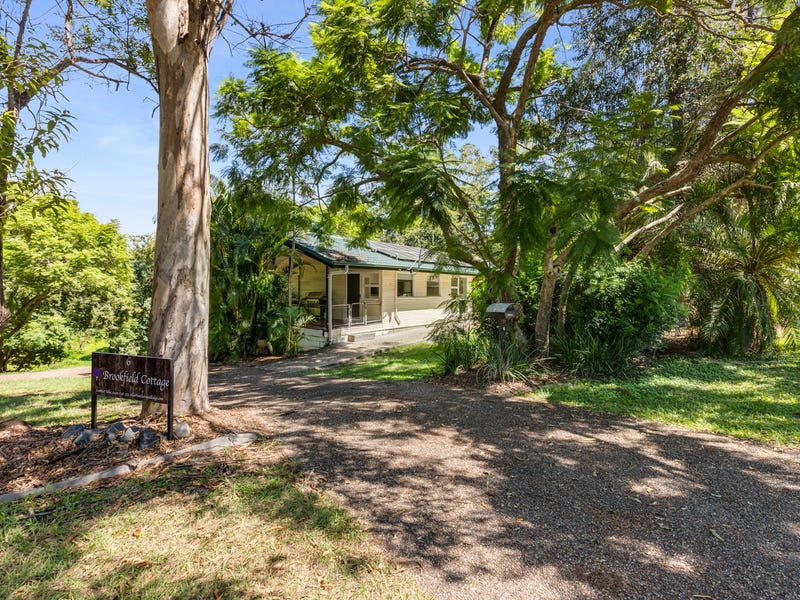 6 Royston Street, Brookfield, QLD 4069