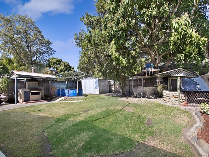 72 Central Street, Labrador, Qld 4215 Property Details