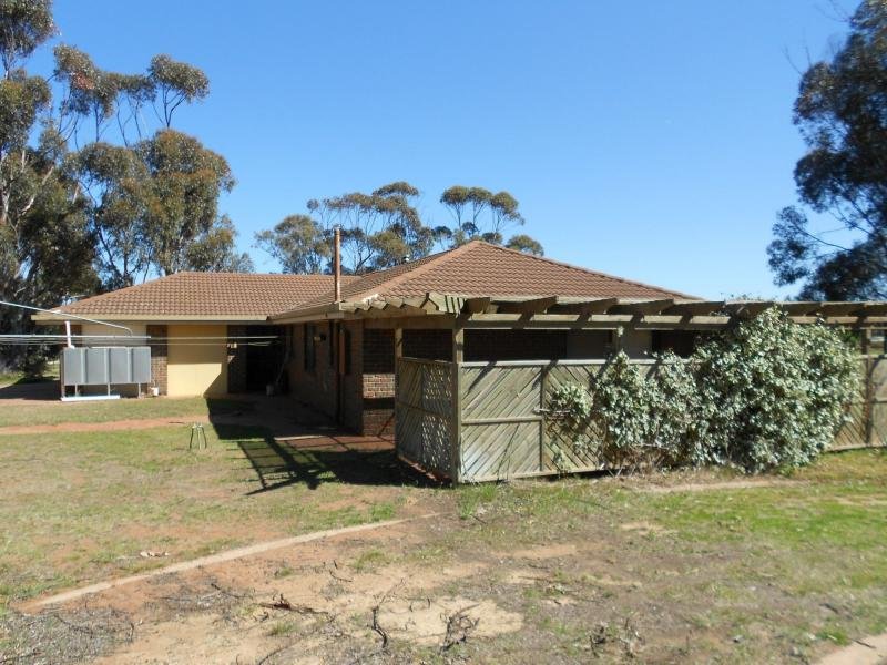 L24 & 25 Cnr James & Malcolm Street, Jamestown, SA 5491 Property Details