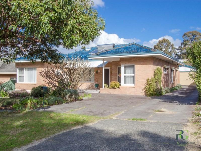 32 Lamond Street, Melville, WA 6156 Property Details