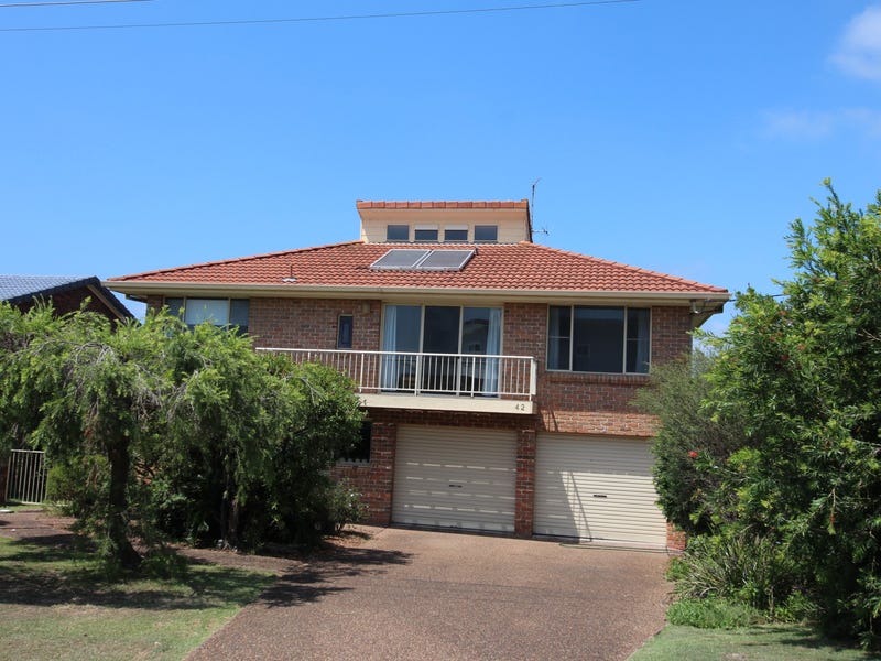 42 High Street, Black Head, NSW 2430