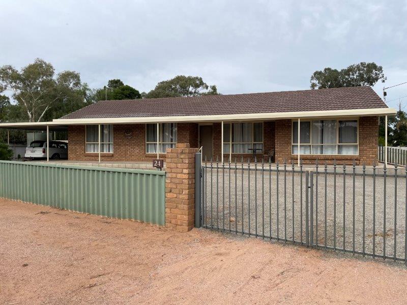 24 Mckerlie Street, Stirling North, SA 5710 24 Mckerlie Street, Stirling North, SA 5710