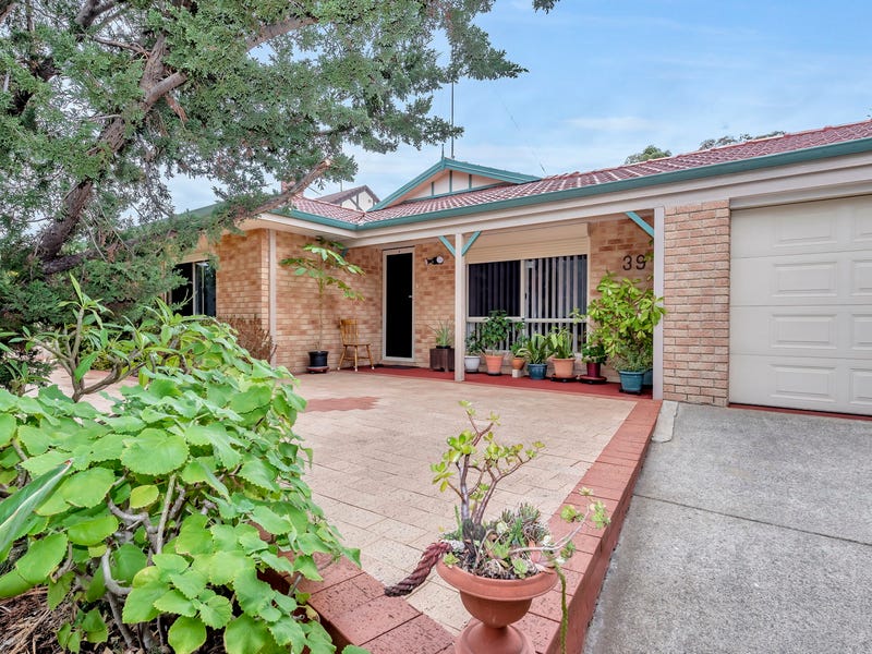 Houses for Sale in Mary St, Halls Head, WA 6210