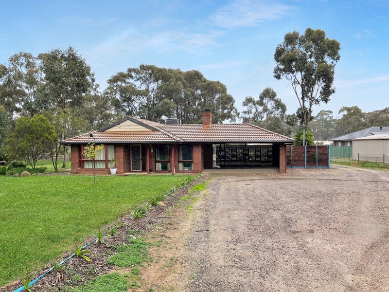 6 Nation Court, Ascot, Vic 3551 Property Details