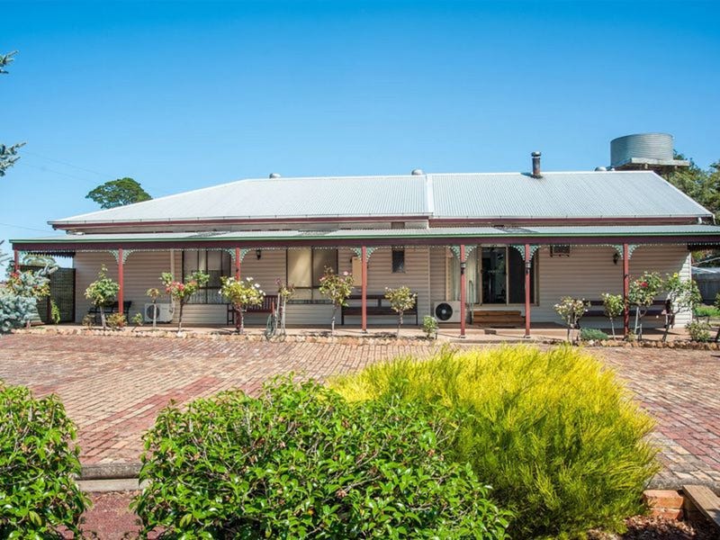 160 Cox Street, Penshurst, Vic 3289 Property Details