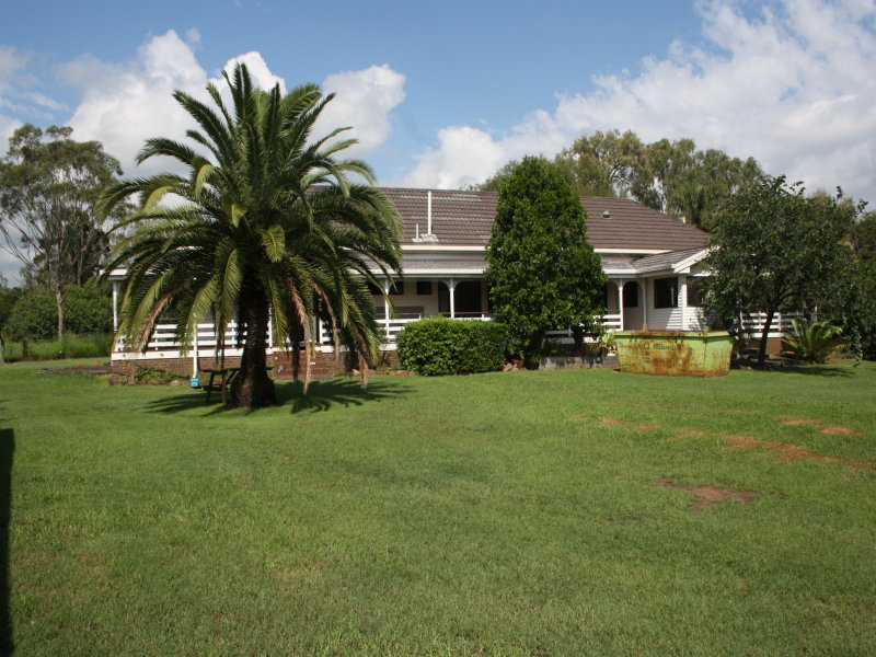 1 Connoles Rd, Withcott, Qld 4352 Property Details