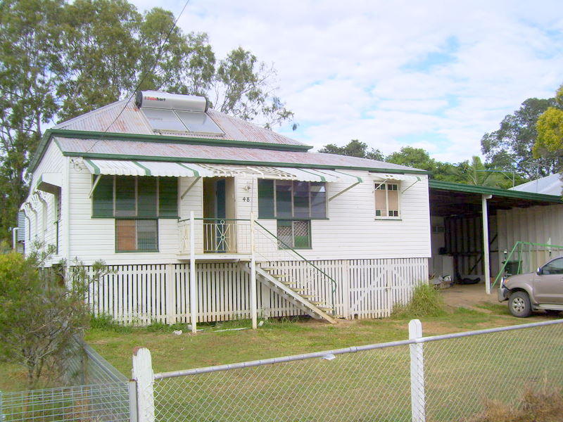 48 Hall Street, Mount Qld 4714