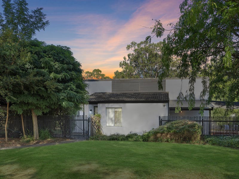 Houses for Sale in Belconnen, ACT 2617