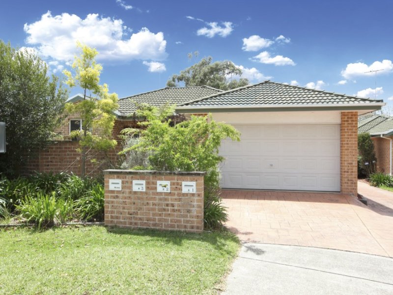 1/8 Cowland Avenue, East Hills, NSW 2213