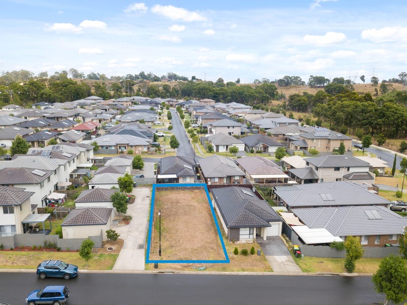 8 Glider Avenue, Middleton Grange, NSW 2171