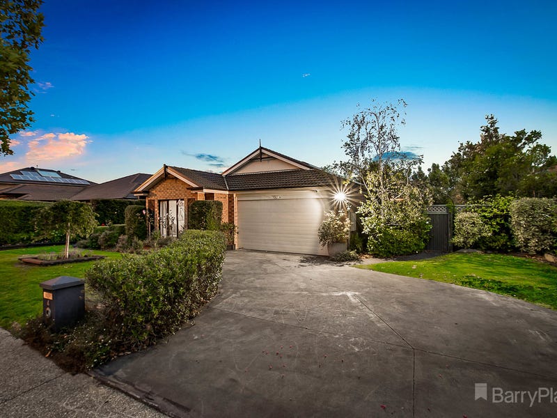 4 Blackwood Drive, Pakenham, Vic 3810 Property Details