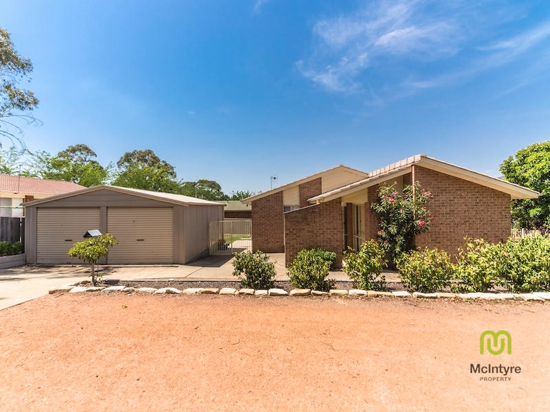 11 Myles Connell Cres, Gordon, ACT 2906