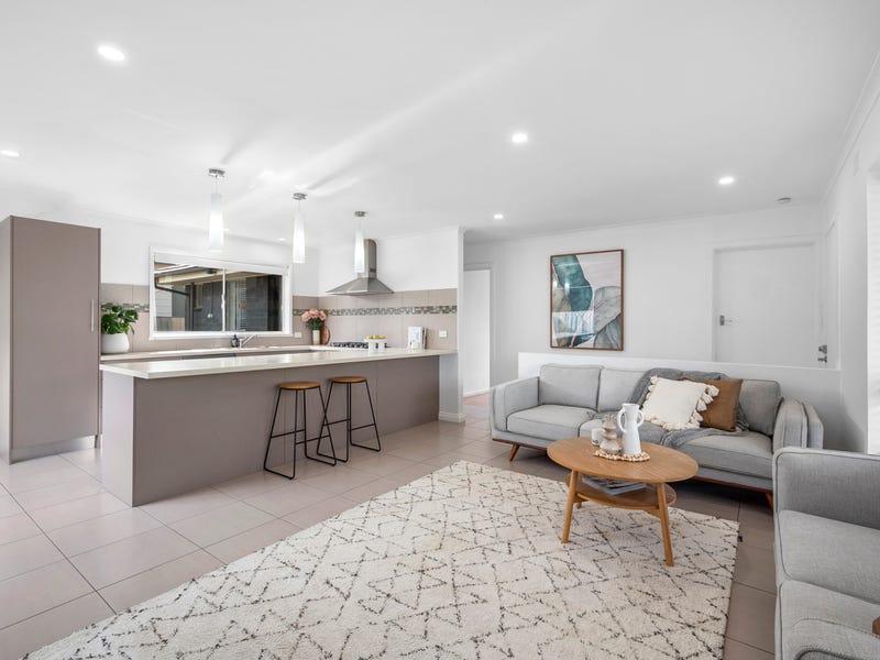 1/11 Saintfield Street, Lara, Vic 3212 Property Details