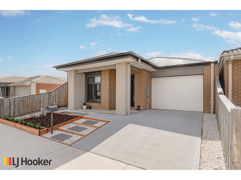 22 Botwood Street, Mickleham, Vic 3064 Property Details