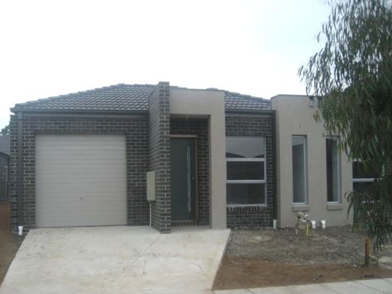 2/1 Farmhouse Blvd, Epping, Vic 3076 Property Details