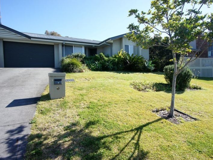 1/25 Pioneer Drive, Forster, NSW 2428