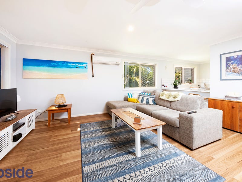 2/44 Medowie Road, Old Bar, NSW 2430