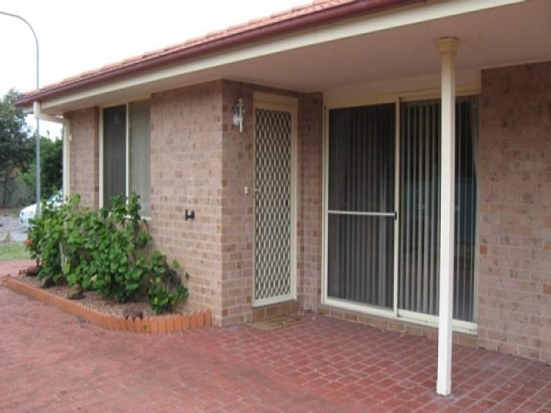 Unit 1, 12 Moir Place, Broulee, NSW 2537 Property Details